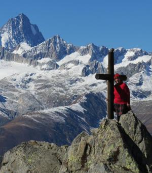 Gipfelkreuz Nufenenpass