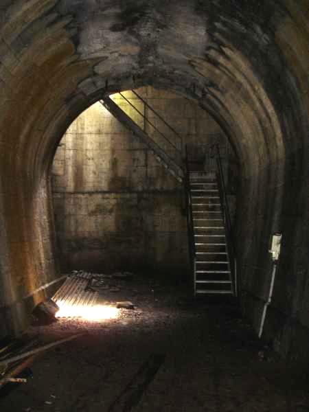 altes Tunnelportal