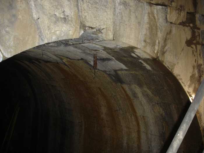 altes Tunnelportal