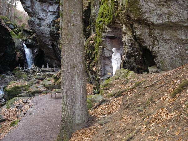 Grotte_Tils